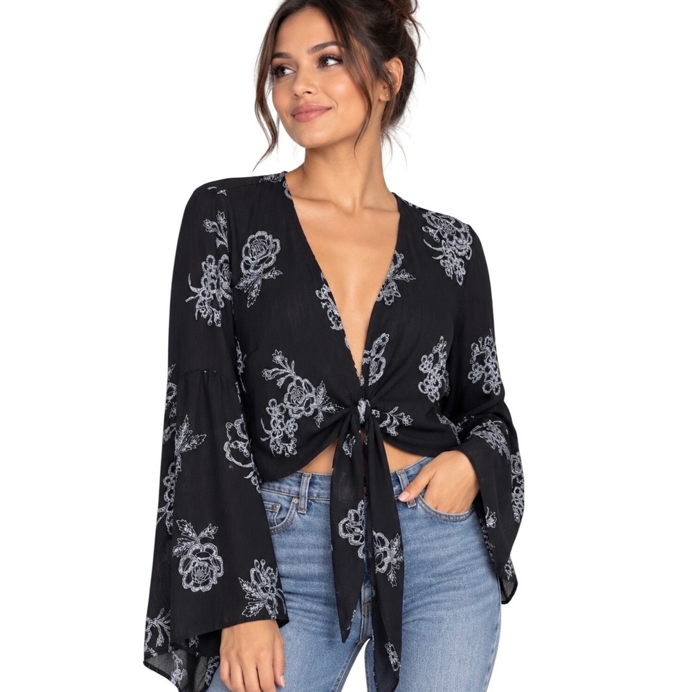 Women's Guess Y2K Black White Floral Tie Front Bell Sleeve Crop Top size XS